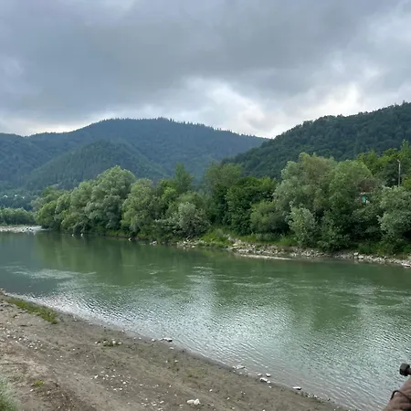 анничка Nyaraló